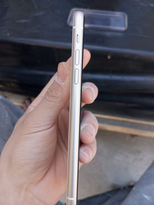 Iphone 11. 4/64gb Aybi yoq