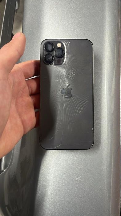 Продам Айфон 12 про