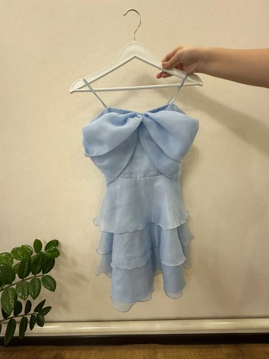 Продам платья для подростков