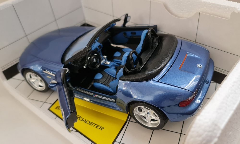 BMW M Roadster CHEVROLET CORVETTE Targa Bburago  1.18