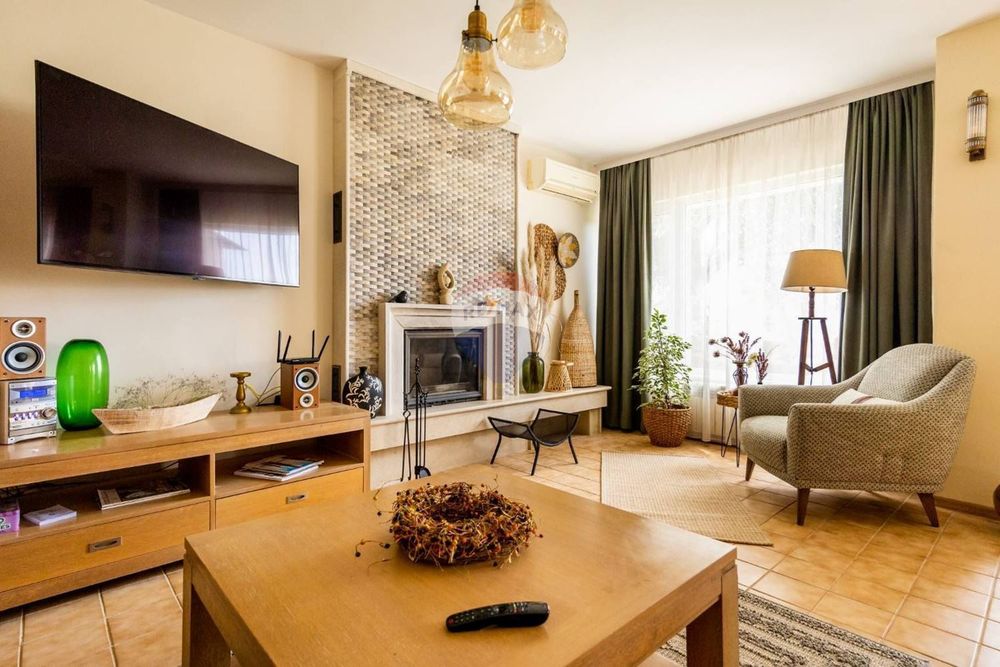 Дава се под наем Къща в Варна, м-т Евксиноград - 260 кв.м за 2700 € - Снимка #4