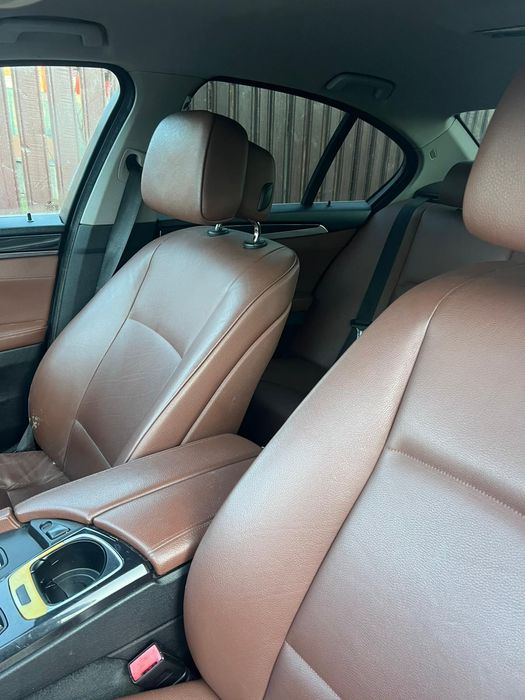 Vând BMW F10 din 2010