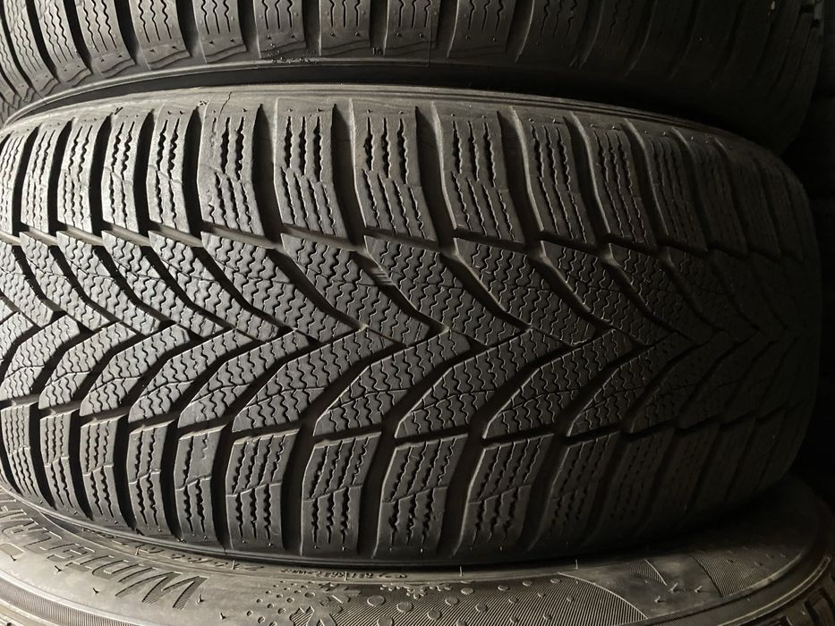 Шины 215/55/17 пара бу нексен