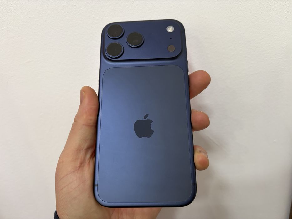 Iphone 17 Pro Max, Blue, pentru piese