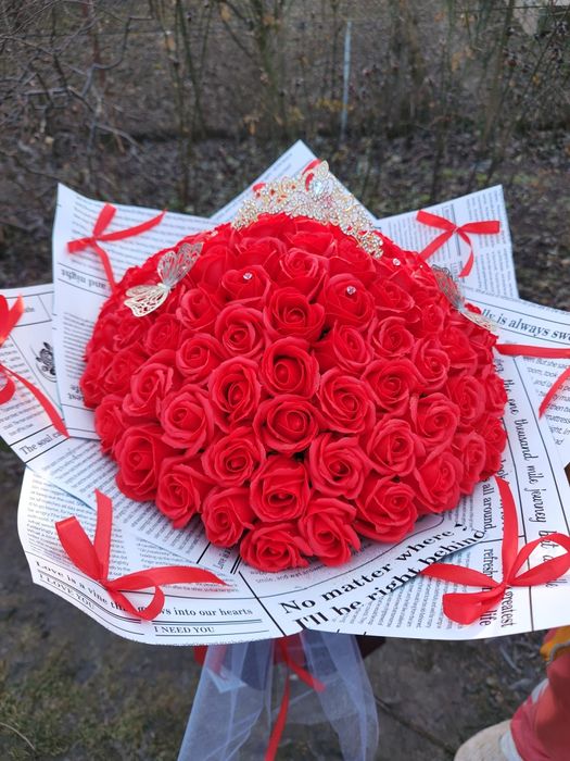 Buchet trandafiri roșii cu sclipici!