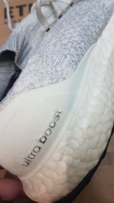 ADIDAS ultra boost continental 40