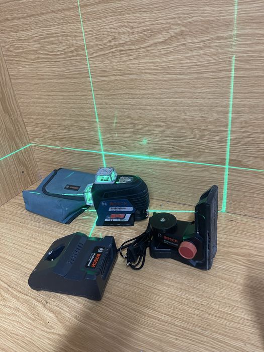 Bosch GLL 3-80 CG nivela laser 360 grade raza verde