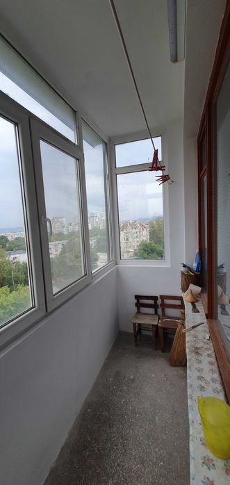 Продавам тристаен апартамент с к/с Лазур с уникална панорама