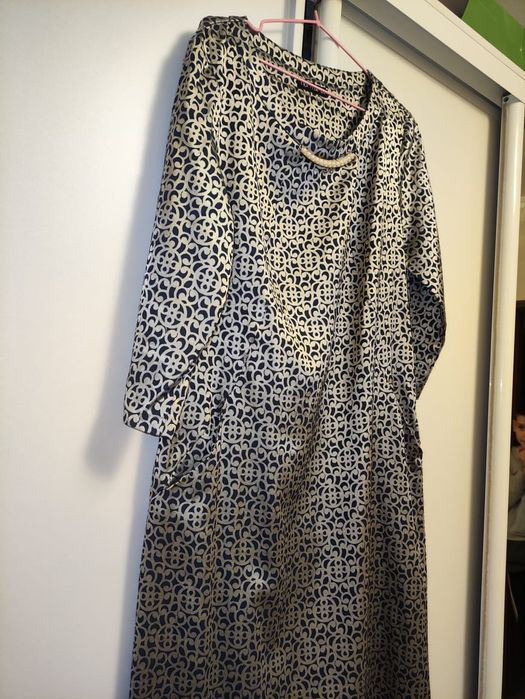 Продам женское платье