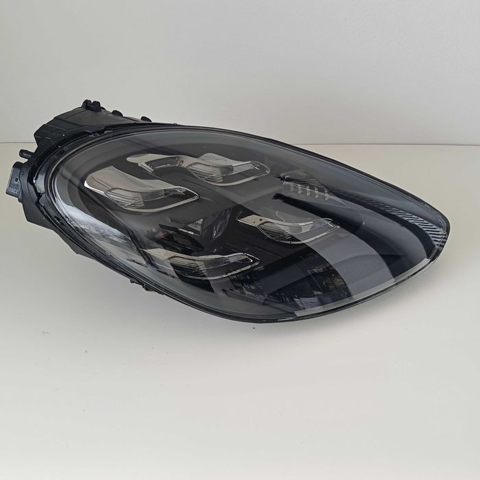 Десен фар за Porche Panamera 971 FULL LED след 2016г