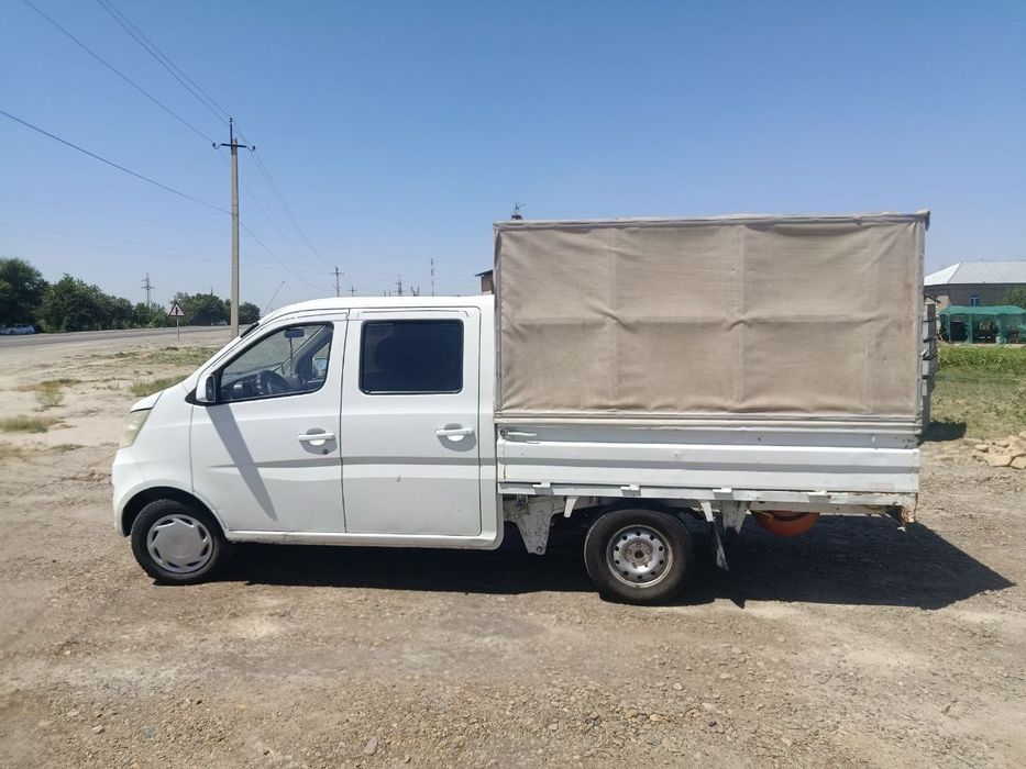 Changan yuk mashinasi sotiladi
