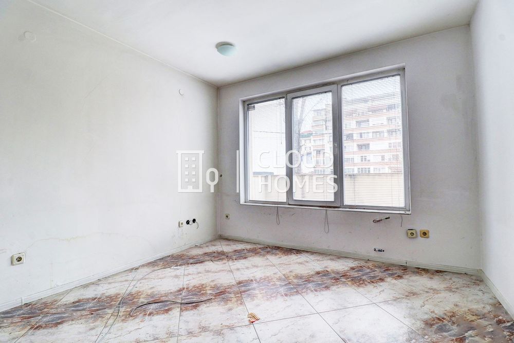 Дава се под наем Офис в София, Център - 147 кв.м за 800 € - Снимка #8