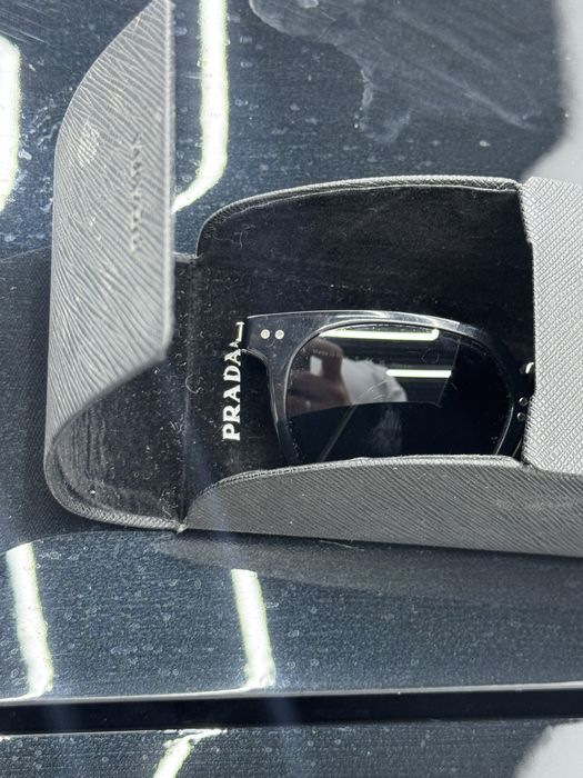 Очки черные PRADA