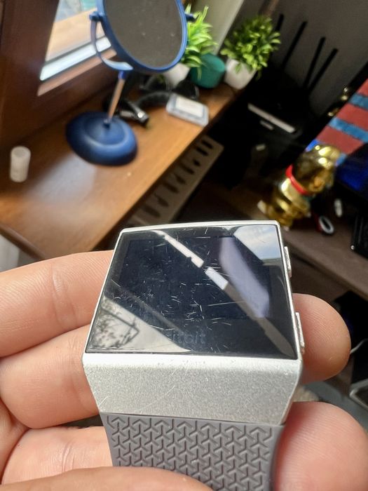 Фитнесс часы Fitbit Ionic