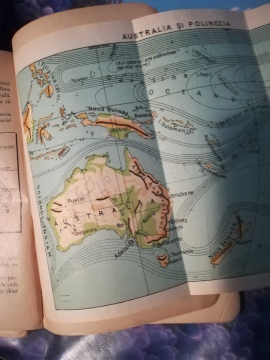 carti vechi , de colectie si  tablouri din dubai sim alte obiecte