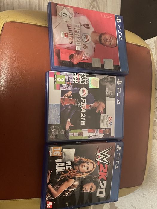 Vand playstation 4 silm stare buna