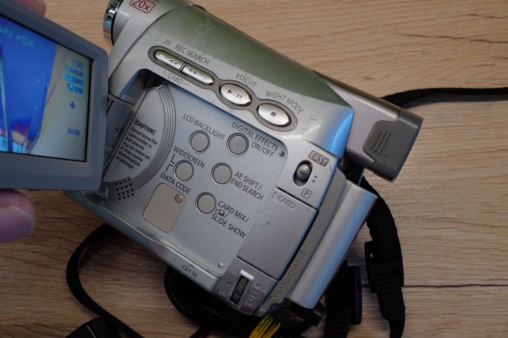 Camera video Canon MV830 Handycam Mini DV SD card caseta