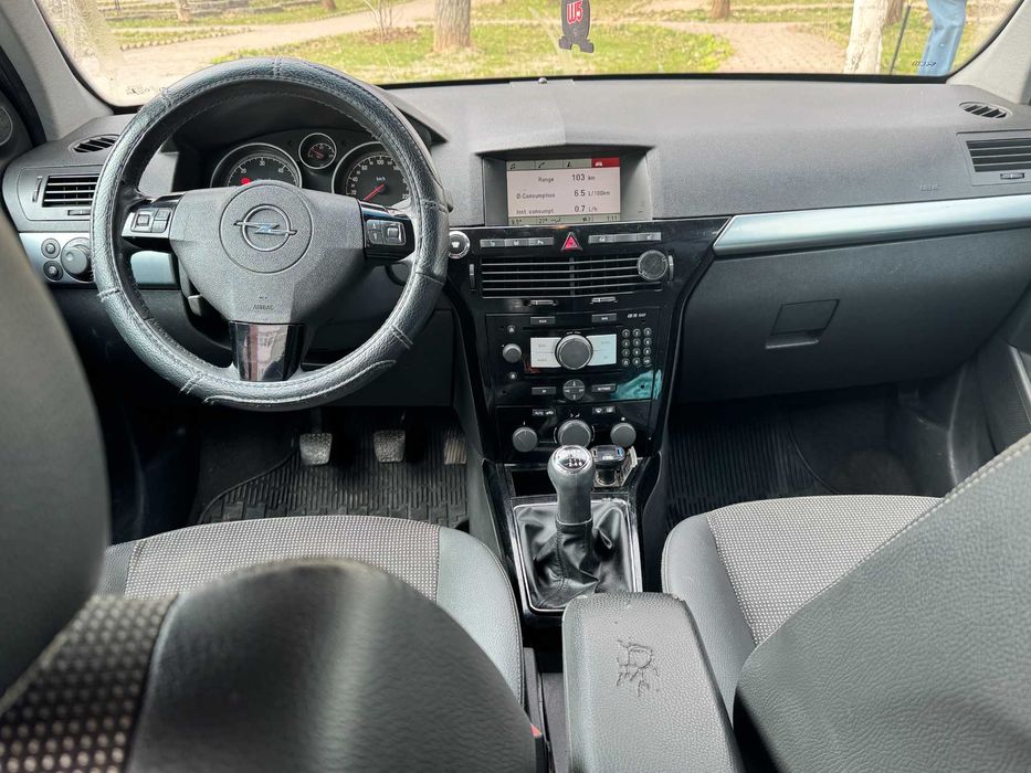 Opel Astra H Caravan (break)