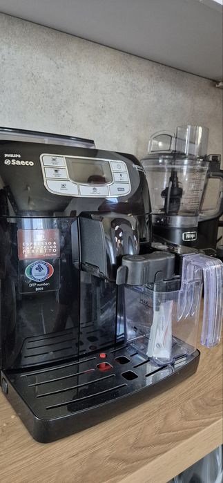 Кафемашина робот Philips Saeco Intelia
