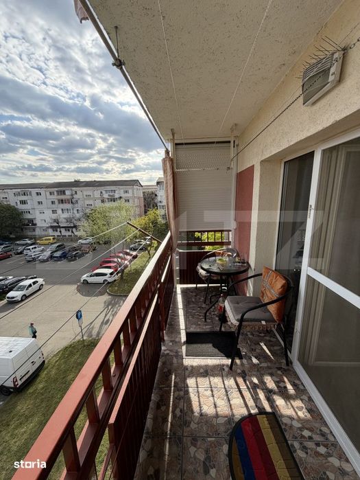 Apartament de vanzare cu 4 camere, 115 mp, zona Micro 16