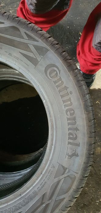 Гуми 4бр 215/65/17  - 1бр  - 85лв