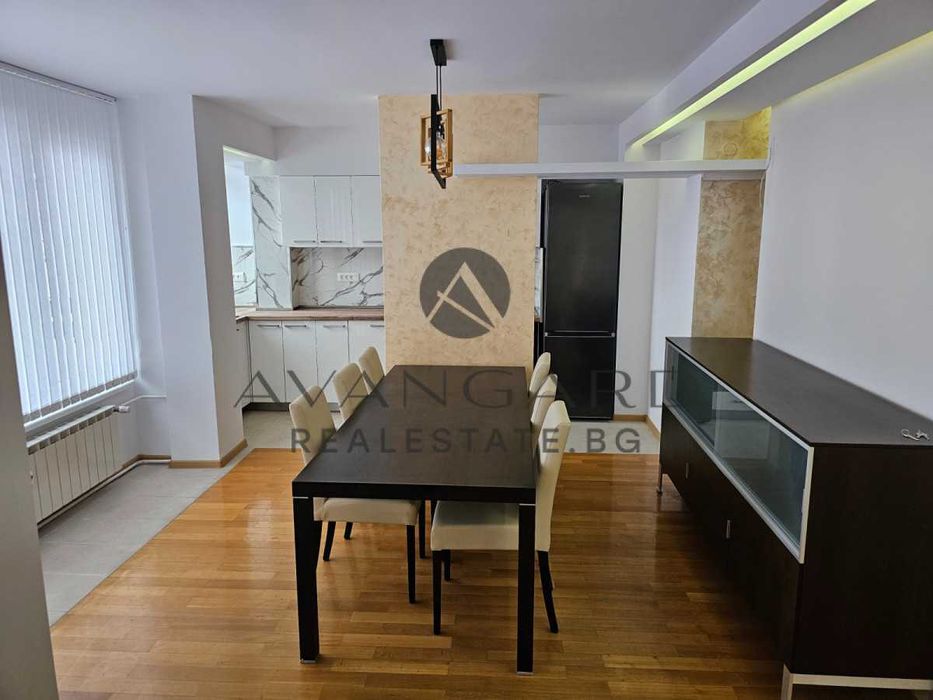 Продава се Тристаен апартамент в Пловдив, Кършияка - 134 кв.м за 2090 €/кв.м - Снимка #4