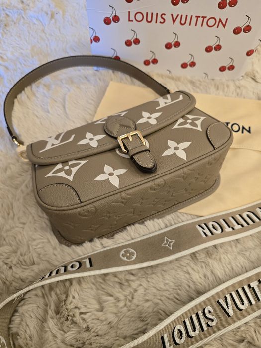 Налична чанта Louis Vuitton Diane