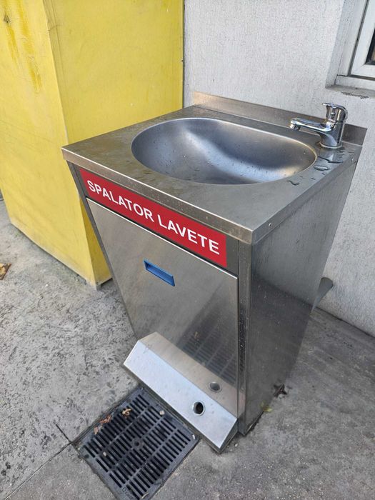Vand Spalatorie AutoSelf Service Functionala, Completa, Structura metalica + Echipamente, Automatizare, 2 Boxe etc