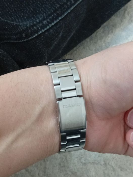 casio сағаты сатылады