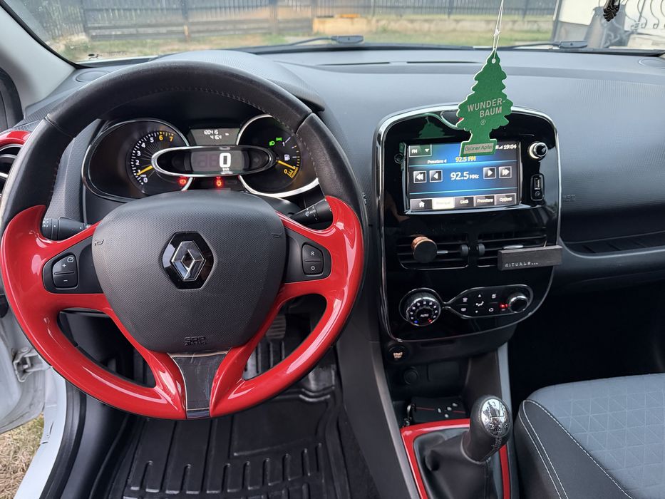 Renault Clio 4 • an fabricatie 2014 • 0,9 TCE