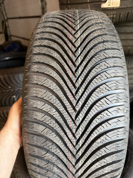 Set 4 anvelope de iarnă Michelin Alpin 5 – 215/55 R17 94V – NOI 0 KM