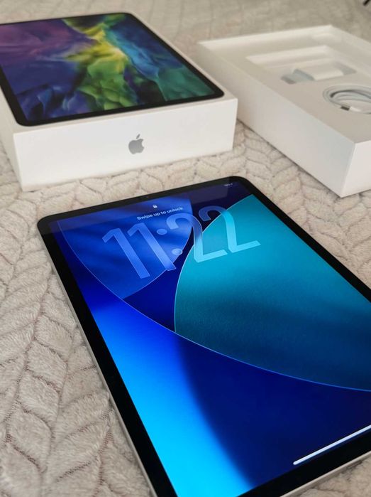 Apple iPad Pro 11” 2ND GENERATION + клавиатура, зарядно и кутия