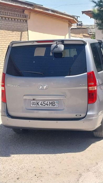 Hyundai-stareks 2011