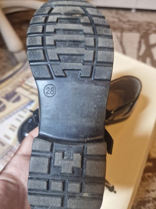 Туфли лакированные 28 размер