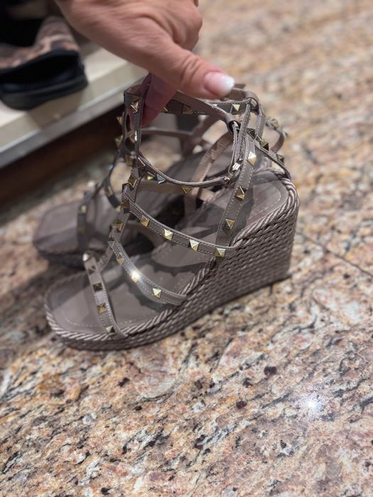 Обувки Valentino