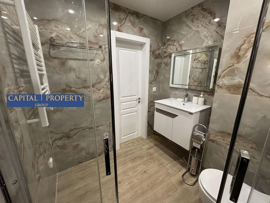 Дава се под наем Тристаен апартамент в Варна, Център - 95 кв.м за 1200 € - Снимка #11