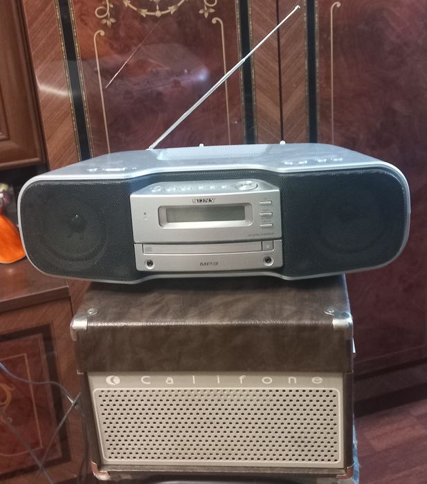 Аудиомагнитола SONY