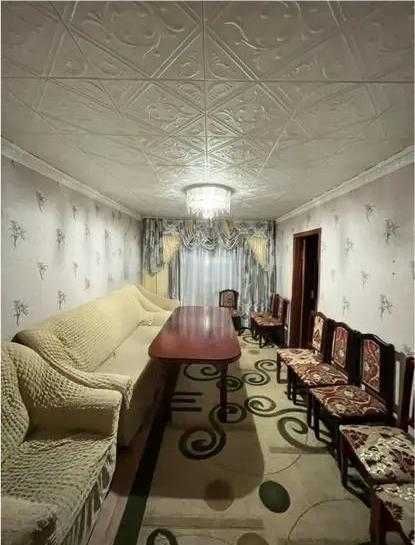 Продам 2комн на 12мкр средний этаж