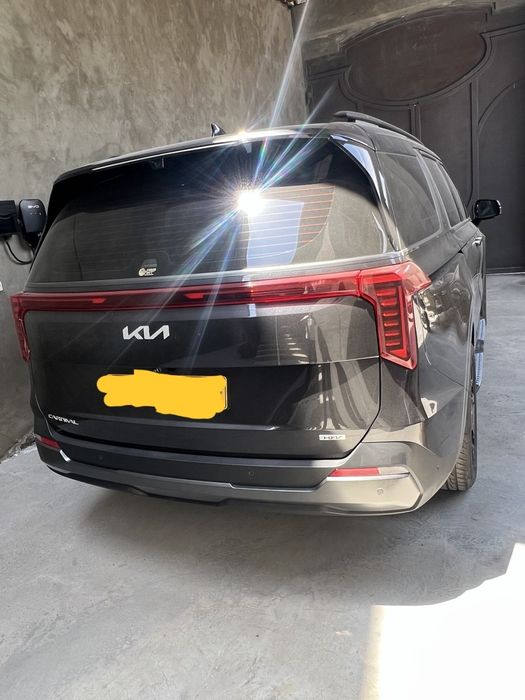 Kia Carnival 1.6 hybrid 2025