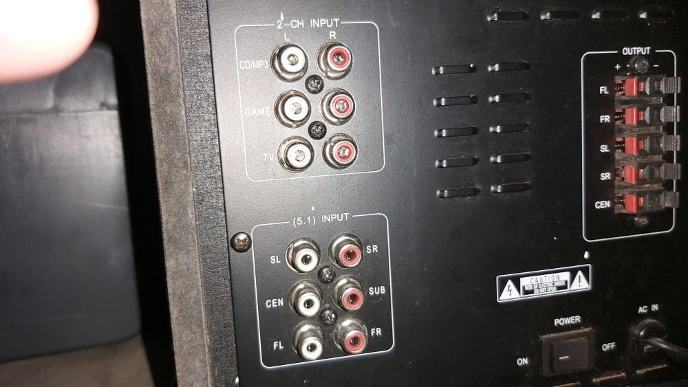 2 sisteme audio Genius