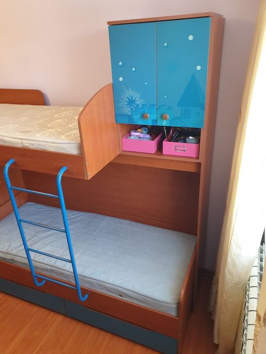 Двухъярусная кровать