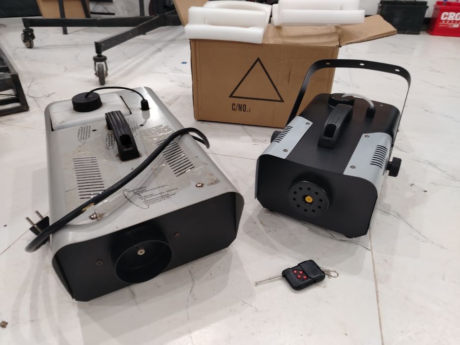 Генератор дыма 2 штуки, жидкости для дыма