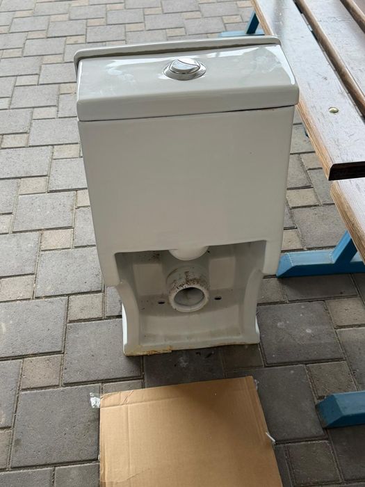 Продам унитаз в хорошем состоянии