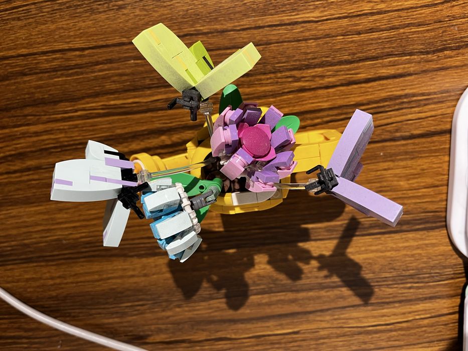 Lego цветы в лейке не оригинал
