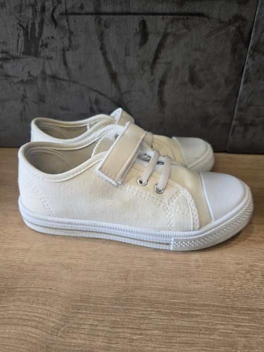 Бели гуменки 31 номер