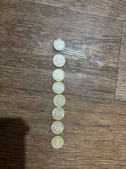 Старинные купюры и монеты