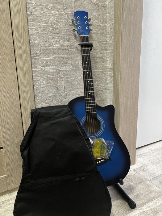 Акустическая гитара