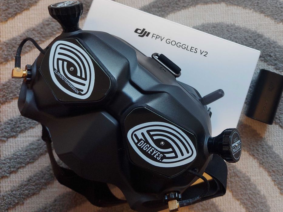 DJI FPV googles V2 with custom antennas