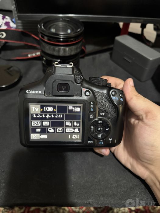 Canon 1300d body