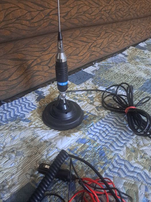 Vand statie emisie auto Avanti+antena